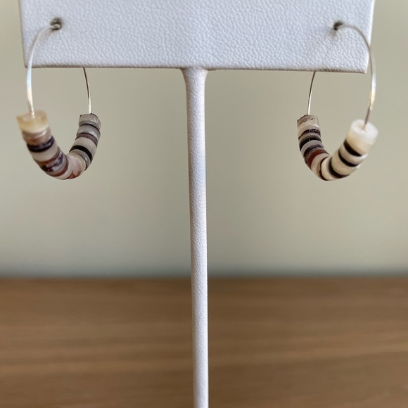 HAND CRAFTED EARRINGS Silver Plated Wire Hoops Amber Shell Rondelles - Picture 5 of 14